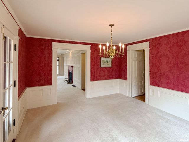 62 REDWOOD Circle, Canton, IL 61520