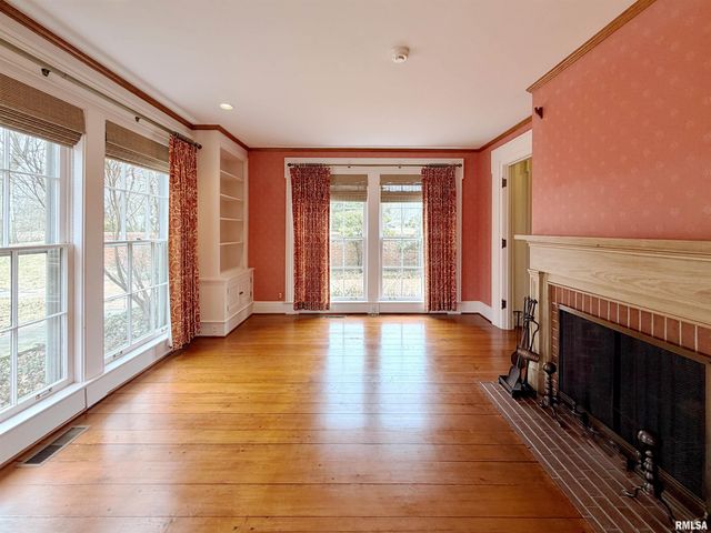 62 REDWOOD Circle, Canton, IL 61520