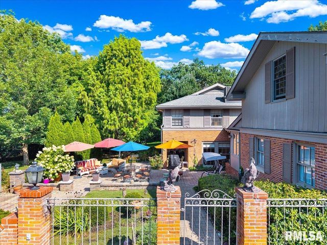 62 REDWOOD Circle, Canton, IL 61520