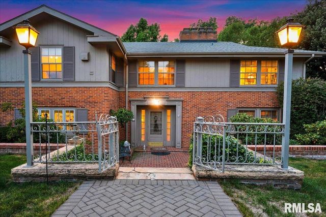 62 REDWOOD Circle, Canton, IL 61520