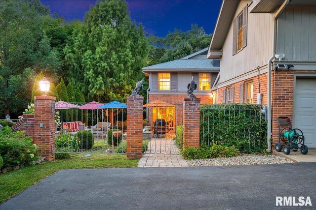 62 REDWOOD Circle, Canton, IL 61520