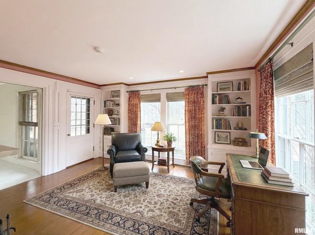 62 REDWOOD Circle, Canton, IL 61520