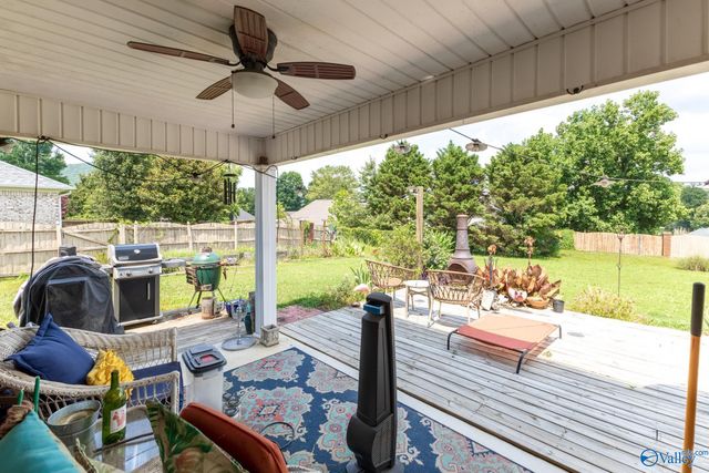 2406 Little Cove Road, Owens Cross Roads, AL 35763