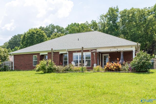 2406 Little Cove Road, Owens Cross Roads, AL 35763