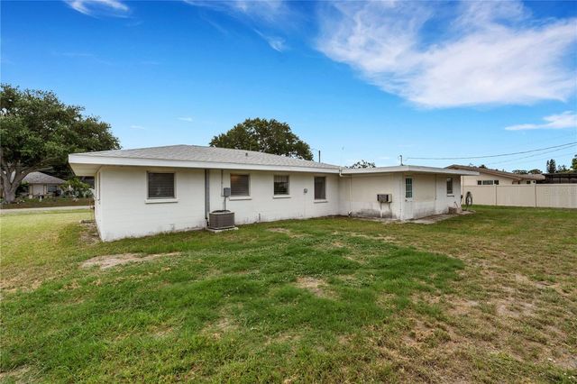 2830 SIESTA DRIVE, Venice, FL 34293