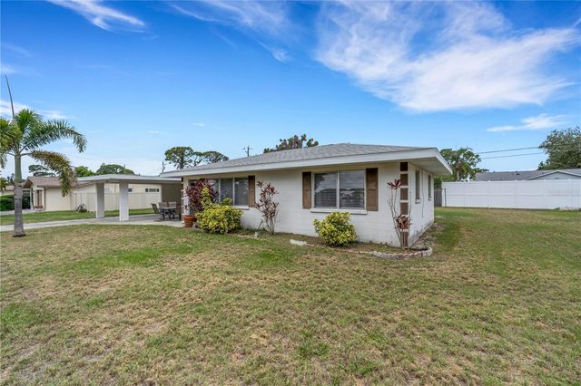 2830 SIESTA DRIVE, Venice, FL 34293