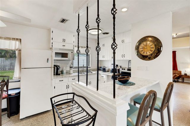 2830 SIESTA DRIVE, Venice, FL 34293