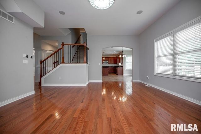 3519 W OAK CREEK Court, Dunlap, IL 61525
