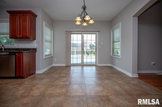 3519 W OAK CREEK Court, Dunlap, IL 61525