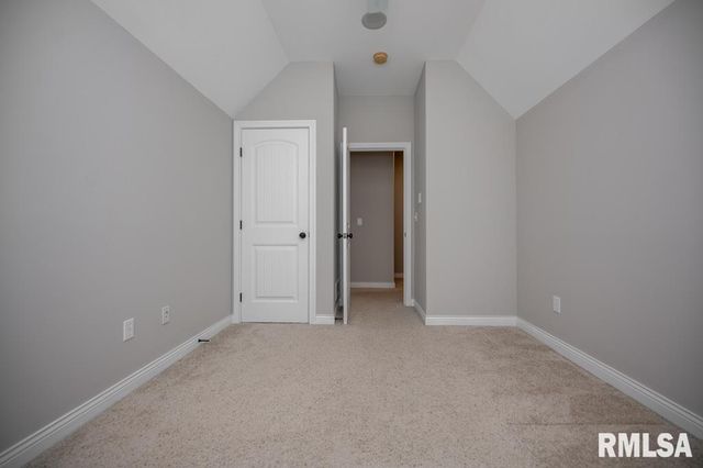 3519 W OAK CREEK Court, Dunlap, IL 61525