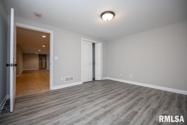 3519 W OAK CREEK Court, Dunlap, IL 61525