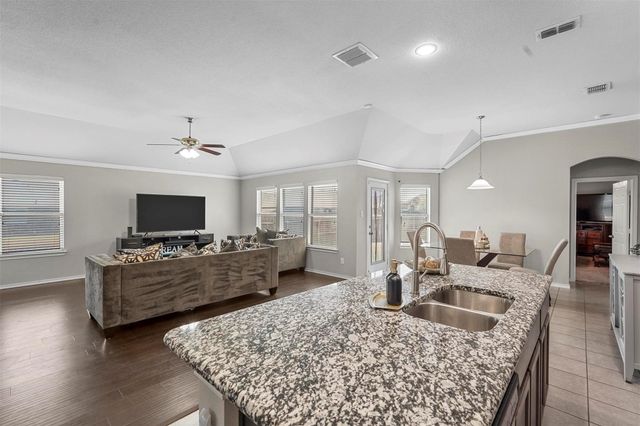 1948 Day Break Drive, Lancaster, TX 75146