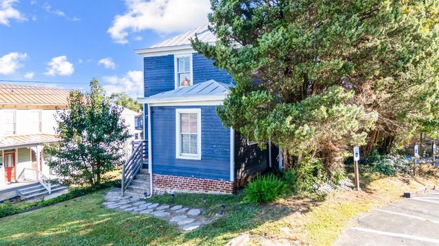 1401 Grace Street, Lynchburg, VA 24504