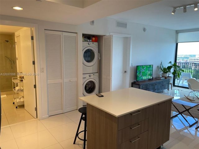 5300 Paseo Blvd 1007, Doral, FL 33166