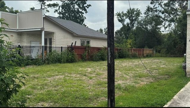 6213 Bobby Burns Street, Houston, TX 77028