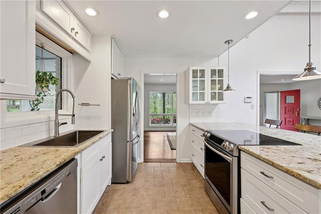 4295 King Valley Drive SE, Smyrna, GA 30082