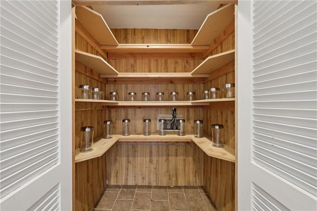 4295 King Valley Drive SE, Smyrna, GA 30082