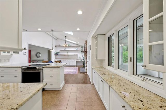 4295 King Valley Drive SE, Smyrna, GA 30082