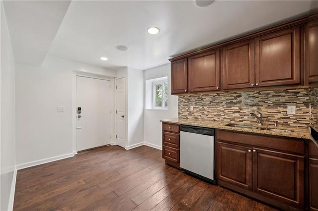 4295 King Valley Drive SE, Smyrna, GA 30082