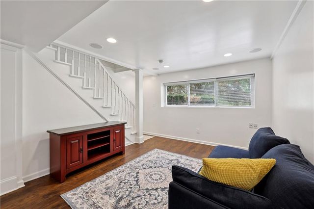 4295 King Valley Drive SE, Smyrna, GA 30082