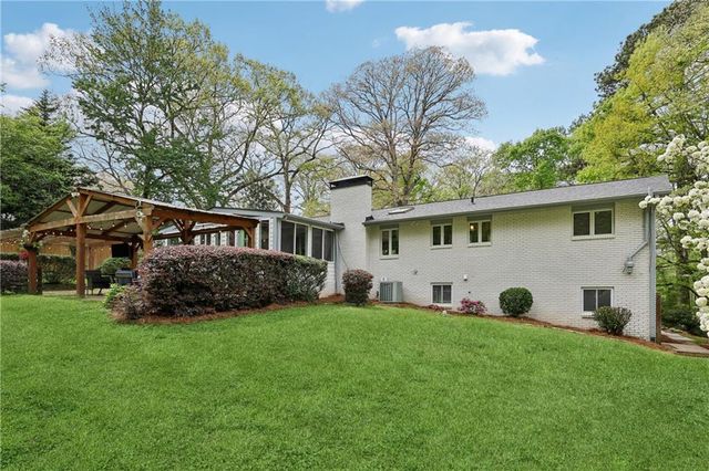 4295 King Valley Drive SE, Smyrna, GA 30082