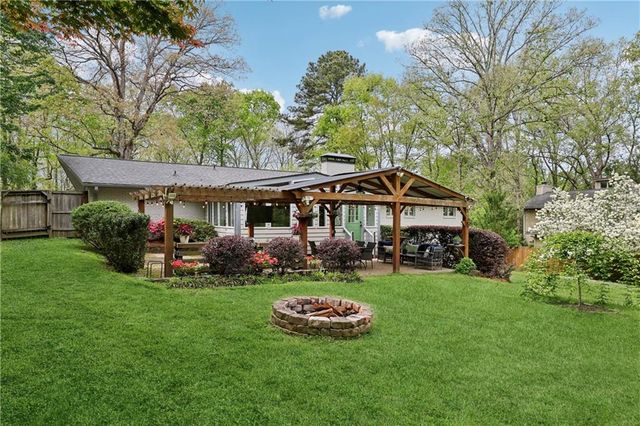 4295 King Valley Drive SE, Smyrna, GA 30082