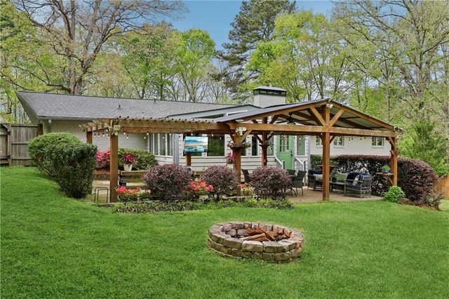 4295 King Valley Drive SE, Smyrna, GA 30082