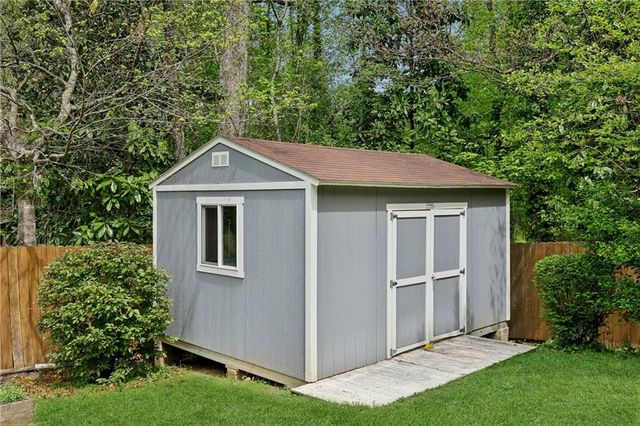 4295 King Valley Drive SE, Smyrna, GA 30082