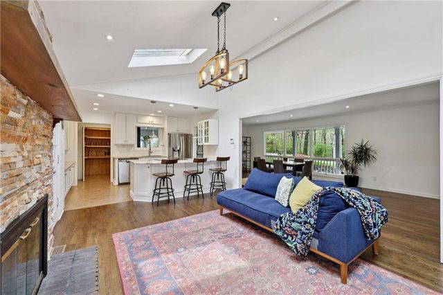 4295 King Valley Drive SE, Smyrna, GA 30082