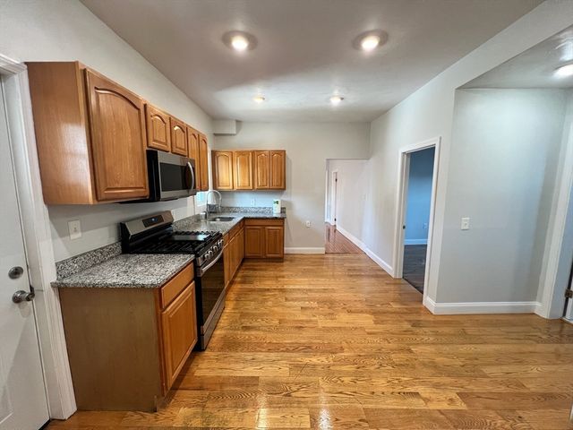 264 Belmont Ave 1, Brockton, MA 02301