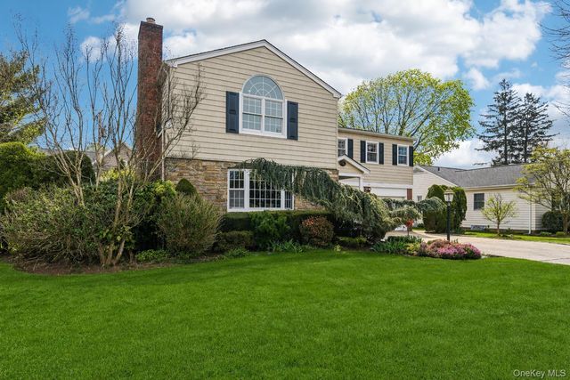 221 Kensington Road, Garden City, NY 11530
