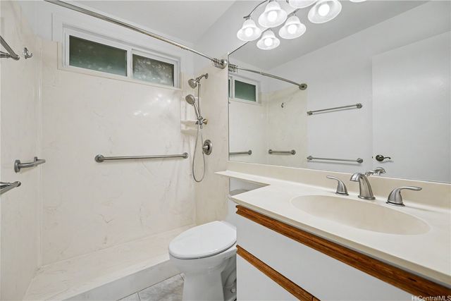 98-1911 Kaahumanu Street N 92, Aiea, HI 96701