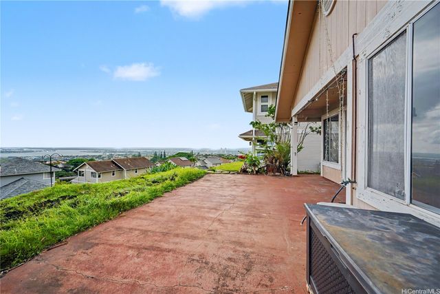 98-1911 Kaahumanu Street N 92, Aiea, HI 96701