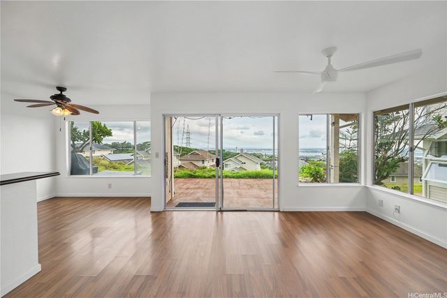 98-1911 Kaahumanu Street N 92, Aiea, HI 96701