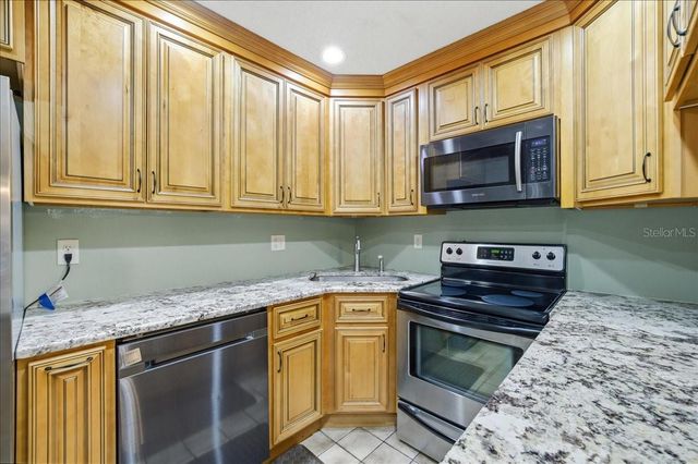 2666 PINE RIDGE WAY N C2, Palm Harbor, FL 34684