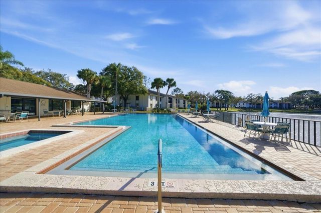 2666 PINE RIDGE WAY N C2, Palm Harbor, FL 34684