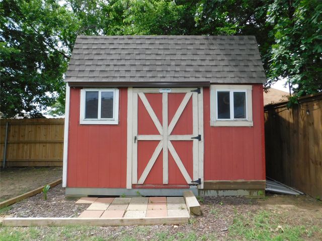 2529 John Drive, Denton, TX 76207