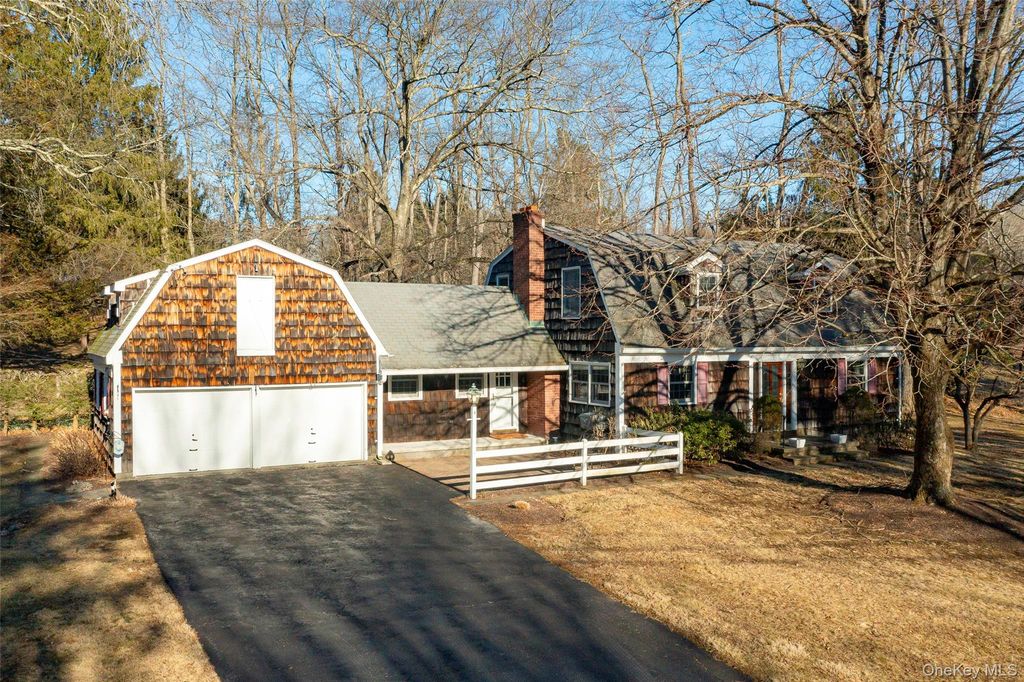 4 McAllister Drive, Pleasant Valley, NY 12569