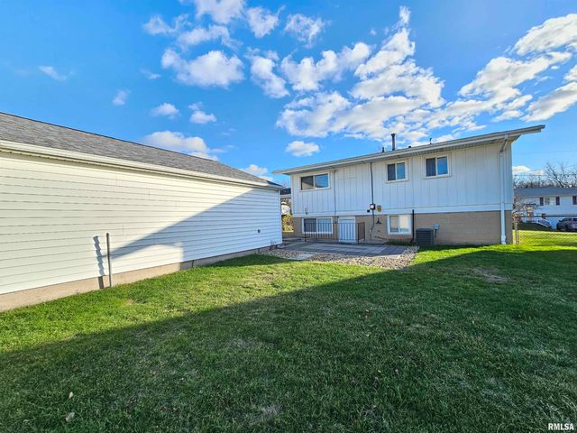 2209 KENSINGTON Drive, Peoria, IL 61614