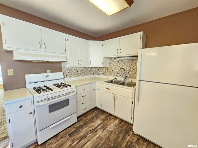 2209 KENSINGTON Drive, Peoria, IL 61614