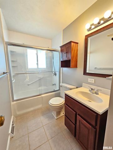 2209 KENSINGTON Drive, Peoria, IL 61614