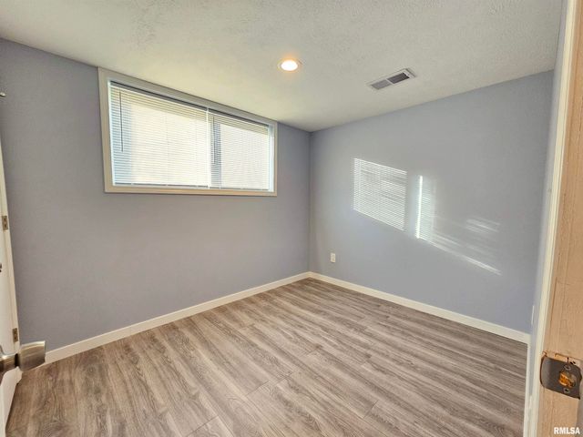 2209 KENSINGTON Drive, Peoria, IL 61614