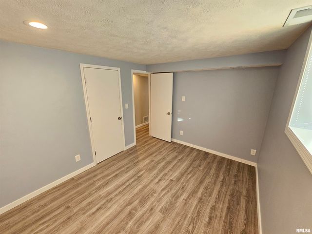 2209 KENSINGTON Drive, Peoria, IL 61614