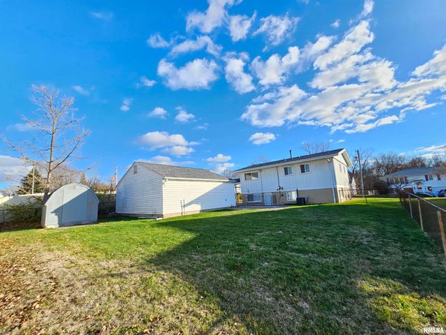 2209 KENSINGTON Drive, Peoria, IL 61614