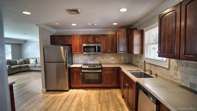 15 Marianna Place, East Islip, NY 11730