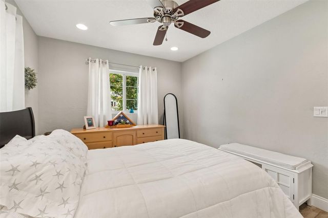 1207 KAPOK CIRCLE, Clearwater, FL 33759