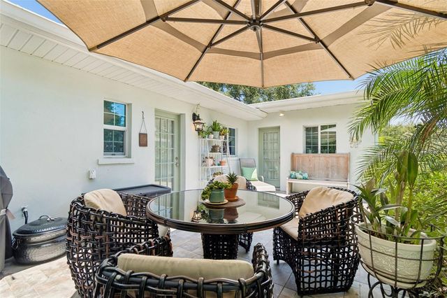 1207 KAPOK CIRCLE, Clearwater, FL 33759