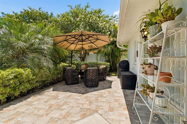 1207 KAPOK CIRCLE, Clearwater, FL 33759