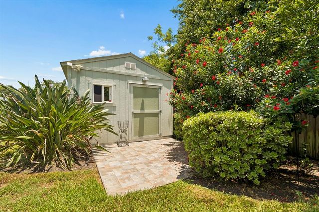 1207 KAPOK CIRCLE, Clearwater, FL 33759