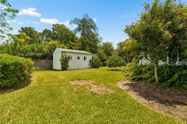 1207 KAPOK CIRCLE, Clearwater, FL 33759